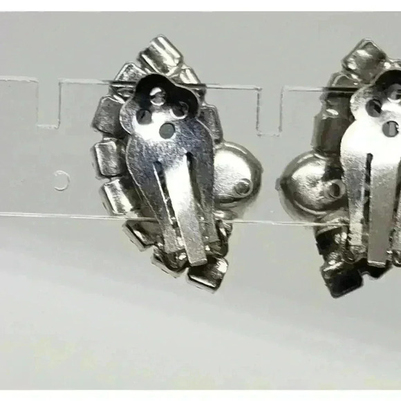 Vintage Earrings Rhinestone big Blue cabochon Prong Set Clip On Open Back - Picture 3 of 5